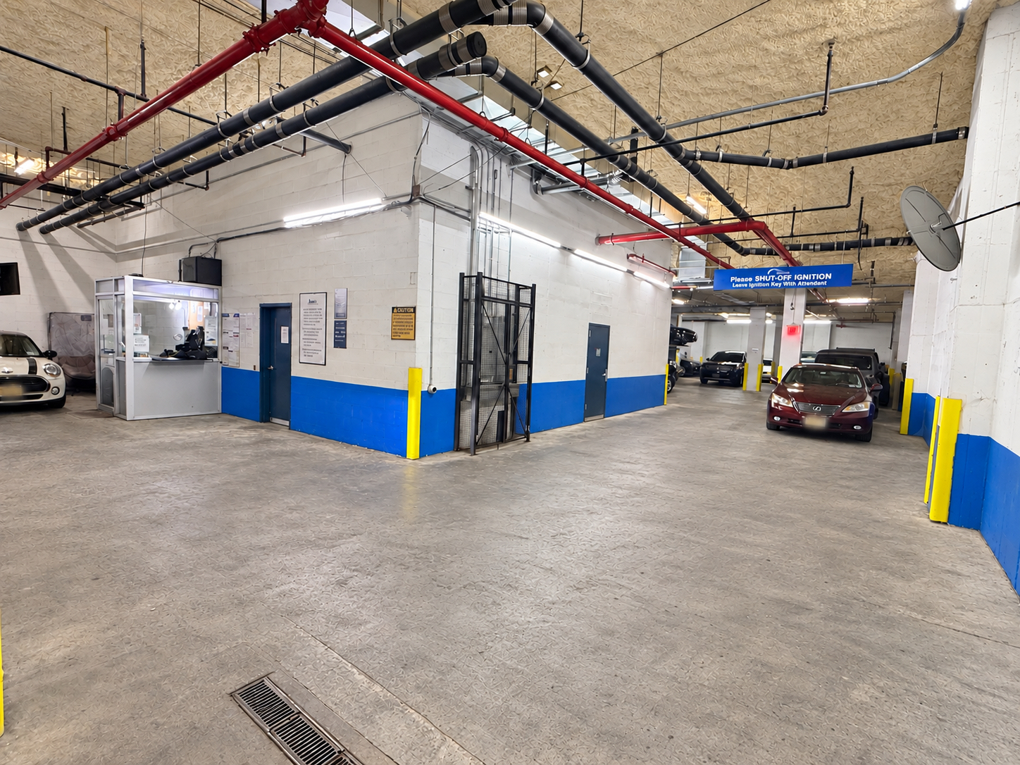 Attendant booth and interior drive aisle at 222 Johnson Avenue